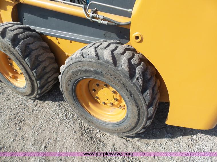 image for item BH9389 2005 Case 420 skid steer