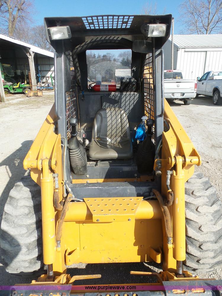 image for item BH9389 2005 Case 420 skid steer