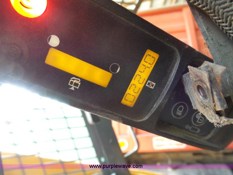 image for item BH9389 2005 Case 420 skid steer