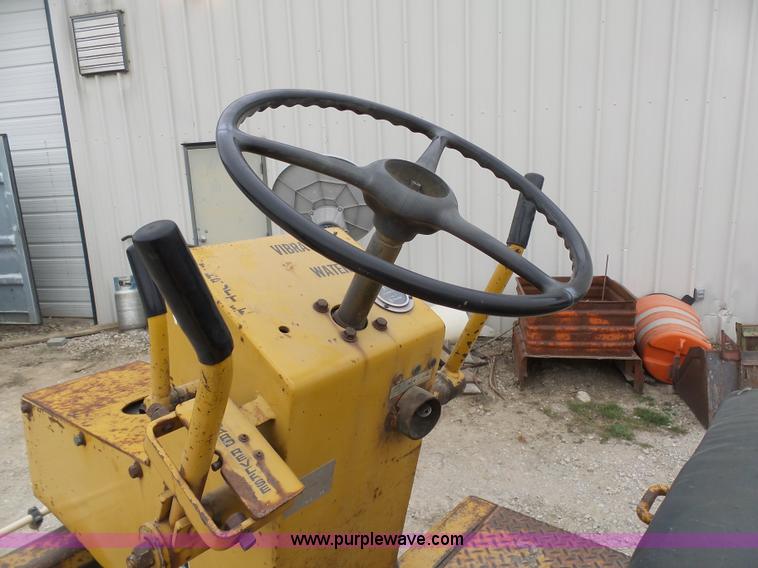 image for item BH9409 Lee Boy double drum roller