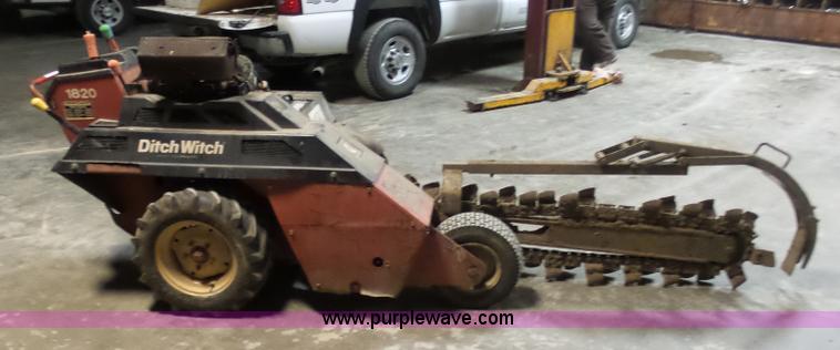 image for item BH9410 Ditch Witch 1820H trencher