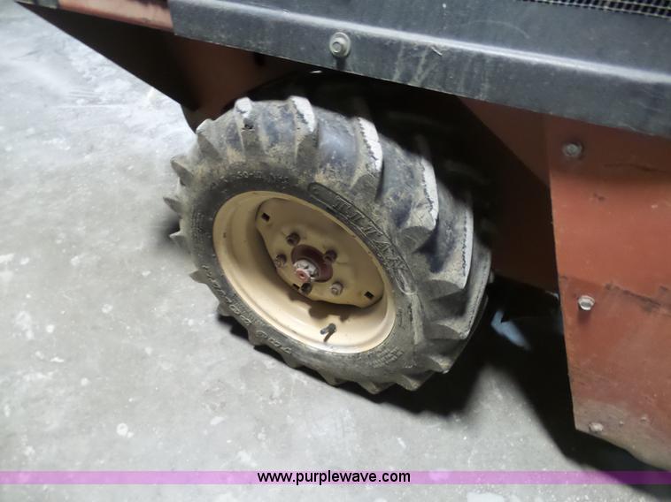 image for item BH9410 Ditch Witch 1820H trencher