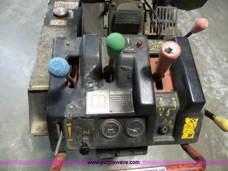 image for item BH9410 Ditch Witch 1820H trencher