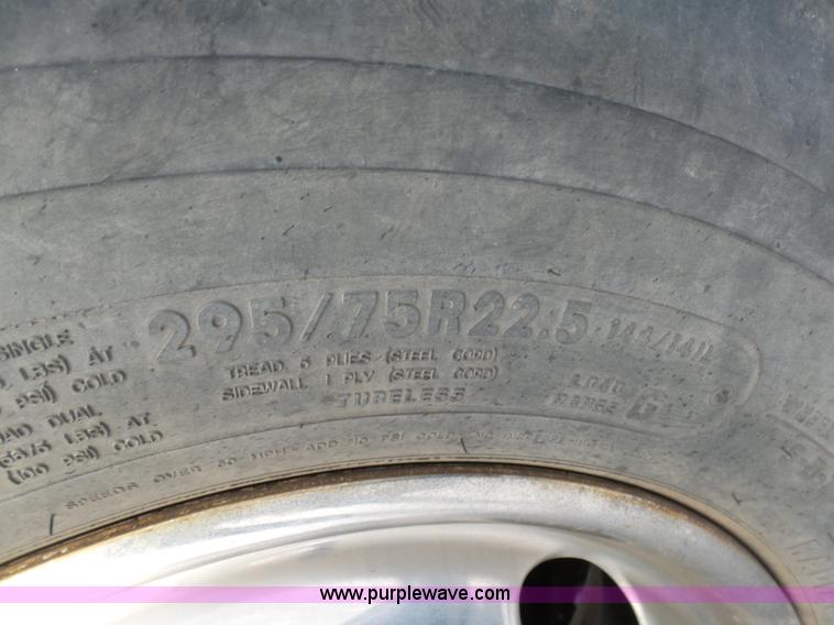 image for item BH9436 2004 Ford F650 Super Duty service truck with crane