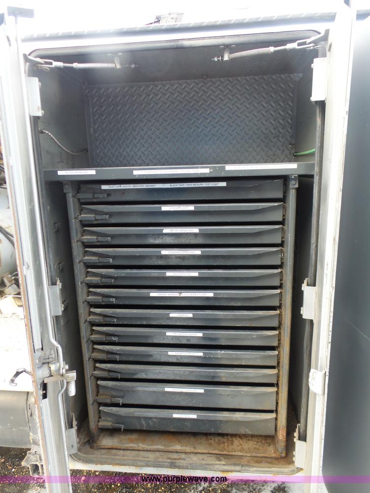 image for item BH9436 2004 Ford F650 Super Duty service truck with crane