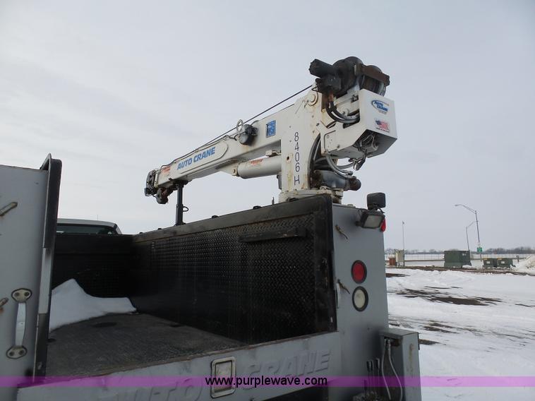 image for item BH9436 2004 Ford F650 Super Duty service truck with crane