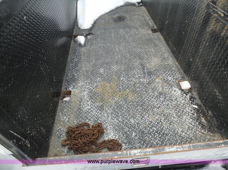 image for item BH9436 2004 Ford F650 Super Duty service truck with crane