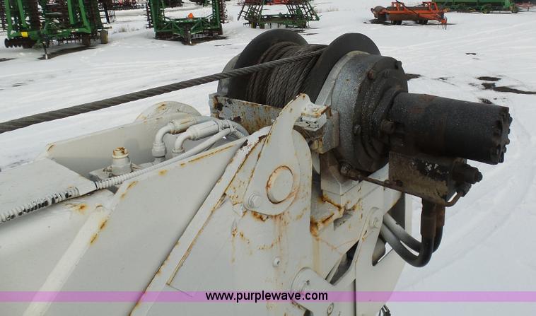 image for item BH9436 2004 Ford F650 Super Duty service truck with crane