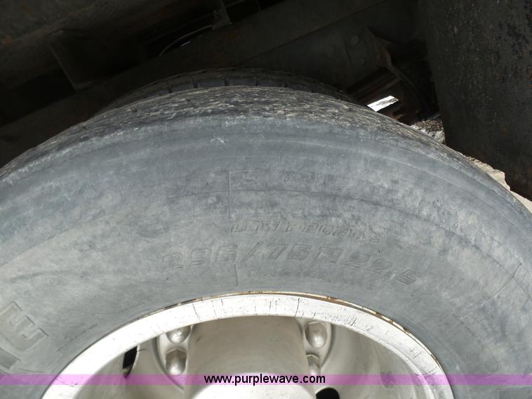 image for item BH9436 2004 Ford F650 Super Duty service truck with crane