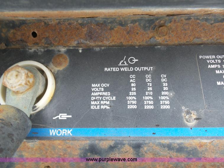 image for item BH9436 2004 Ford F650 Super Duty service truck with crane