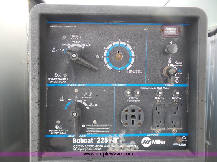 image for item BH9436 2004 Ford F650 Super Duty service truck with crane