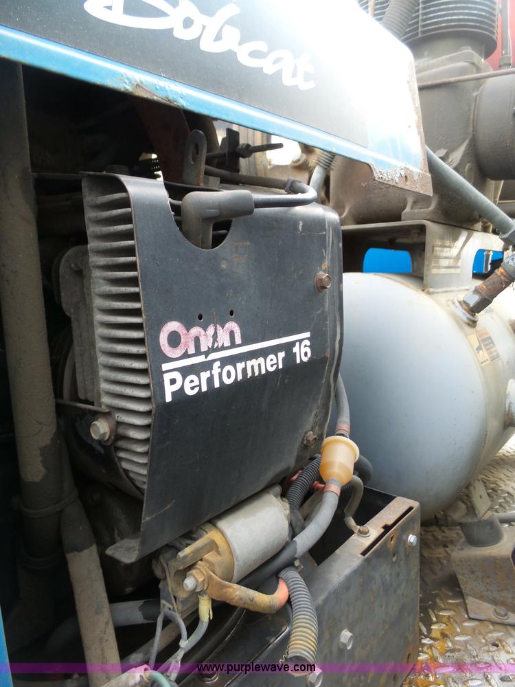 image for item BH9436 2004 Ford F650 Super Duty service truck with crane