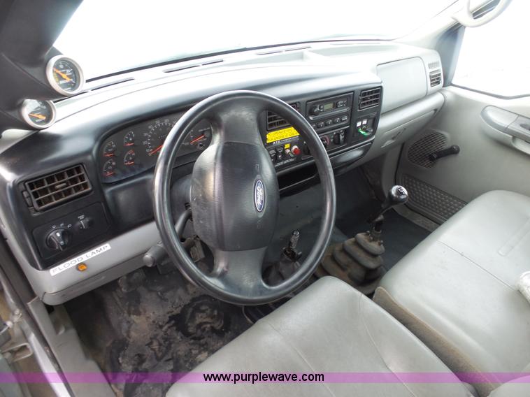 image for item BH9436 2004 Ford F650 Super Duty service truck with crane