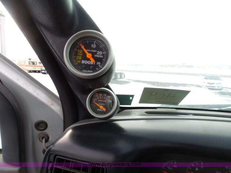 image for item BH9436 2004 Ford F650 Super Duty service truck with crane