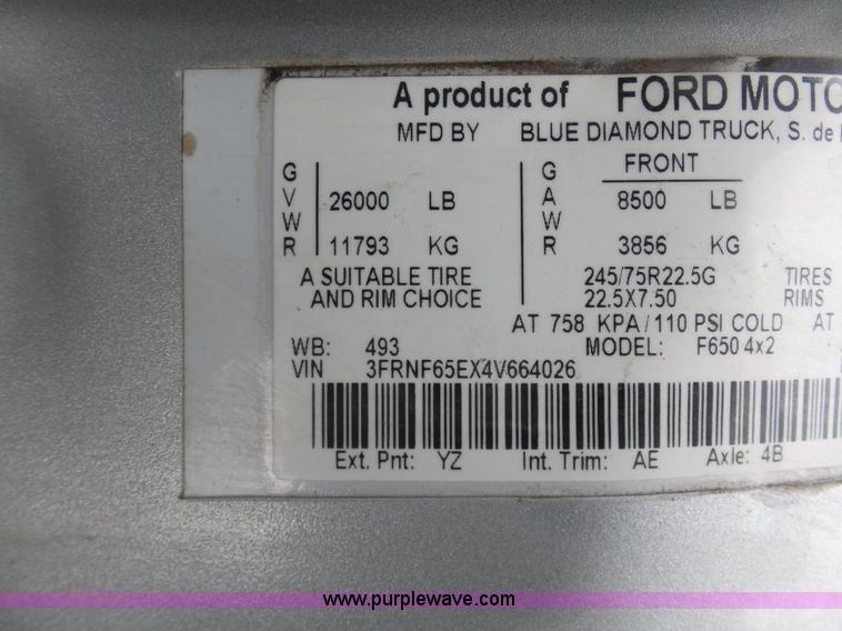 image for item BH9436 2004 Ford F650 Super Duty service truck with crane