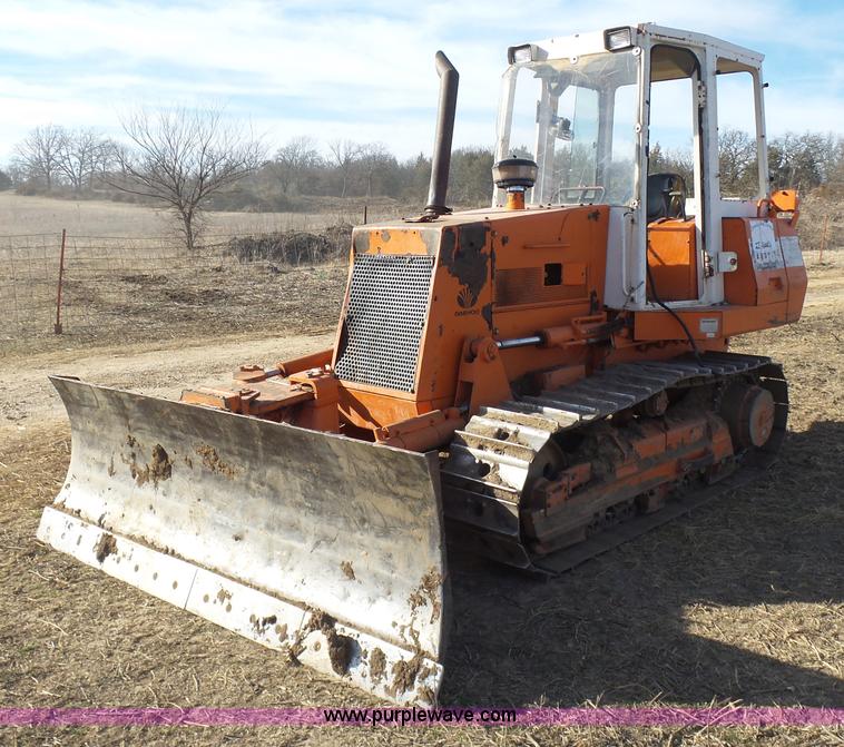 image for item F1161 2000 Daewoo DD80L dozer