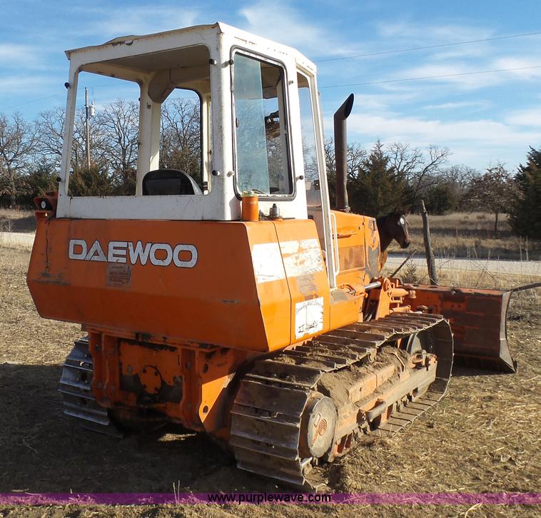 image for item F1161 2000 Daewoo DD80L dozer