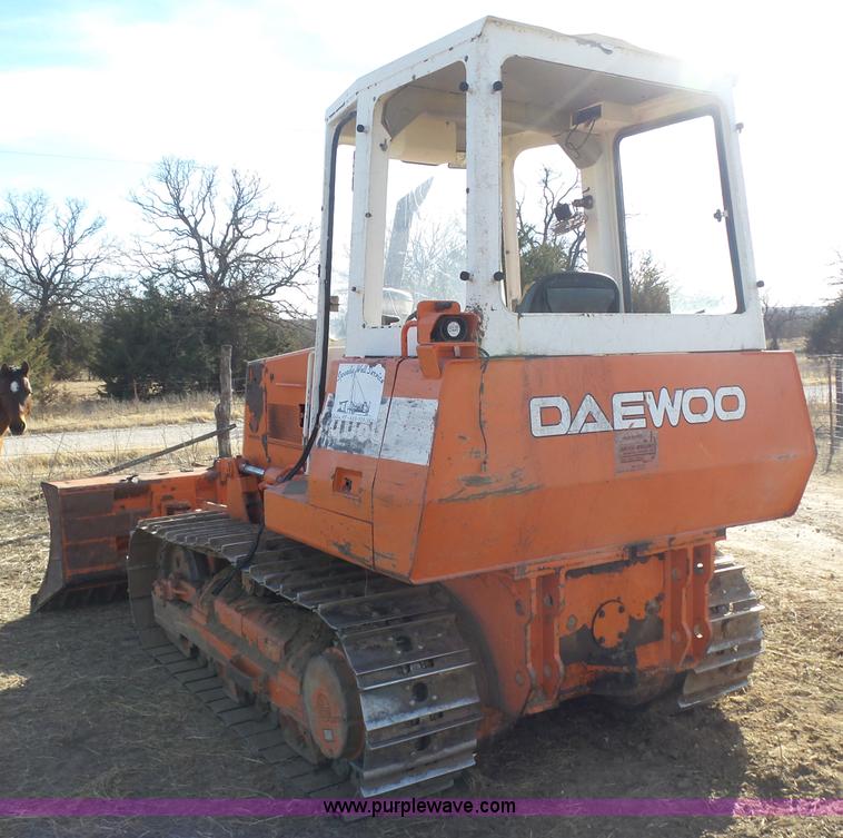 image for item F1161 2000 Daewoo DD80L dozer