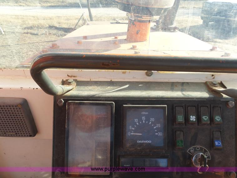 image for item F1161 2000 Daewoo DD80L dozer