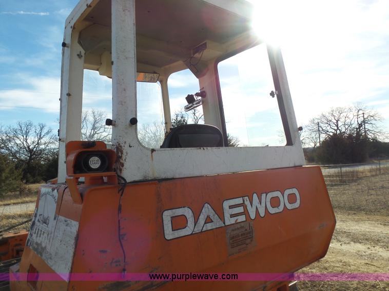 image for item F1161 2000 Daewoo DD80L dozer