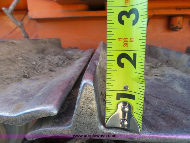 image for item F1161 2000 Daewoo DD80L dozer