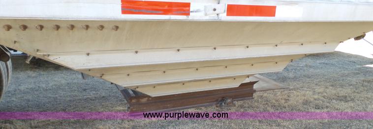 image for item J1278 1983 Chamberlin JAGH-700 double hopper grain trailer