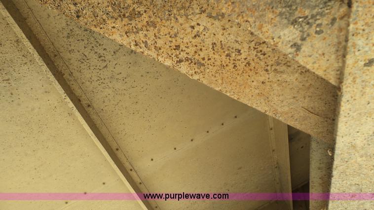 image for item J1278 1983 Chamberlin JAGH-700 double hopper grain trailer