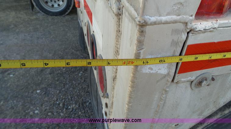 image for item J1278 1983 Chamberlin JAGH-700 double hopper grain trailer