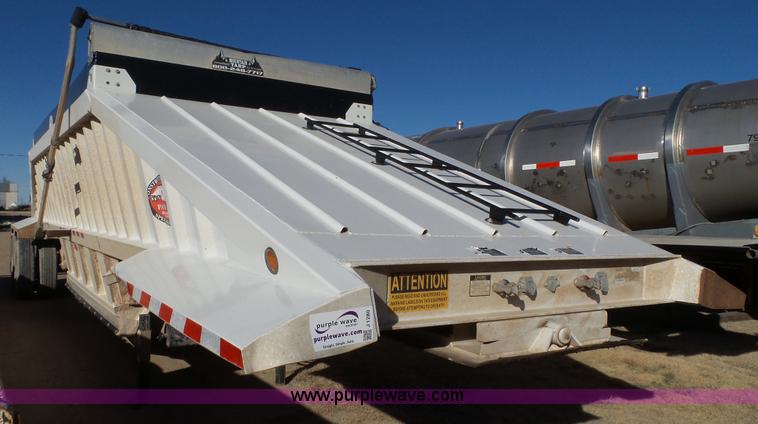 image for item J1280 2013 CTS BDT-40 bottom dump trailer