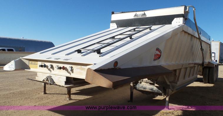 image for item J1280 2013 CTS BDT-40 bottom dump trailer