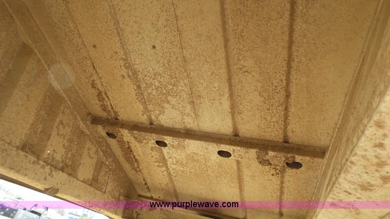 image for item J1280 2013 CTS BDT-40 bottom dump trailer