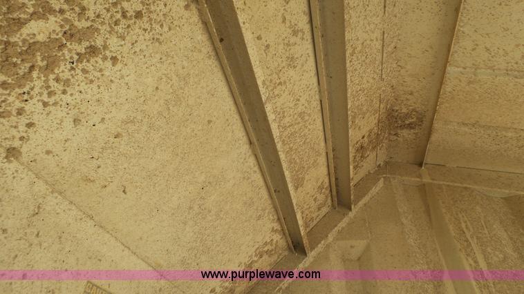 image for item J1280 2013 CTS BDT-40 bottom dump trailer