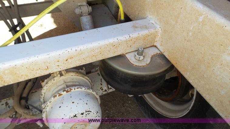 image for item J1280 2013 CTS BDT-40 bottom dump trailer