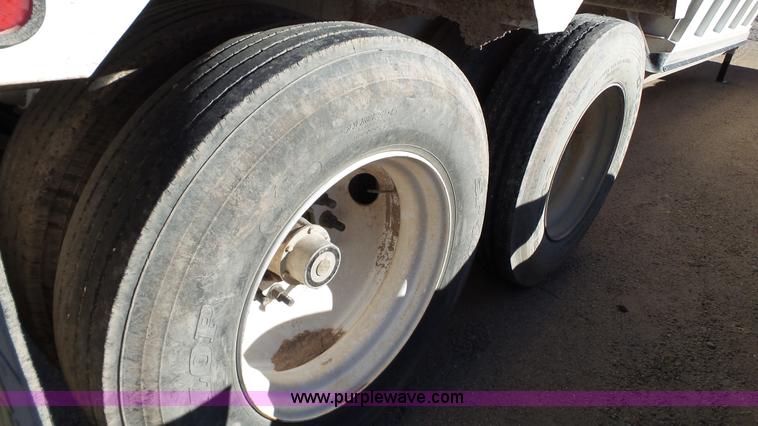 image for item J1280 2013 CTS BDT-40 bottom dump trailer