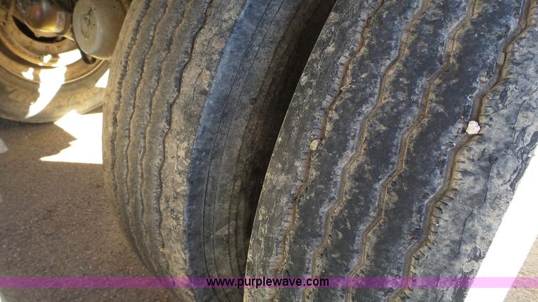 image for item J1280 2013 CTS BDT-40 bottom dump trailer