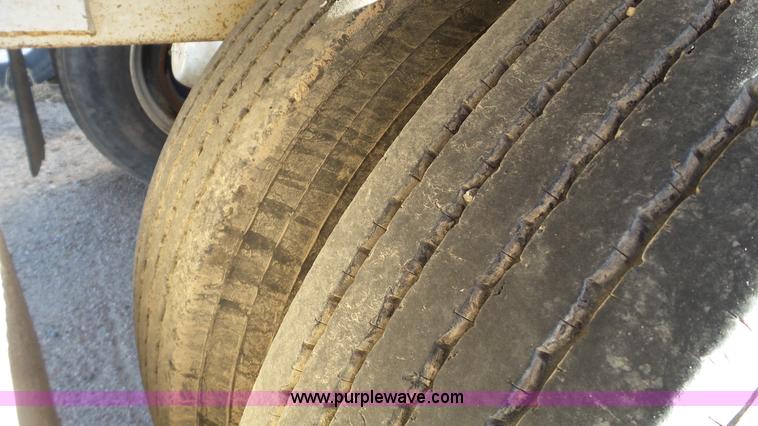 image for item J1280 2013 CTS BDT-40 bottom dump trailer