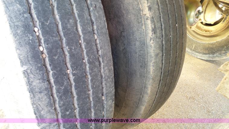 image for item J1280 2013 CTS BDT-40 bottom dump trailer