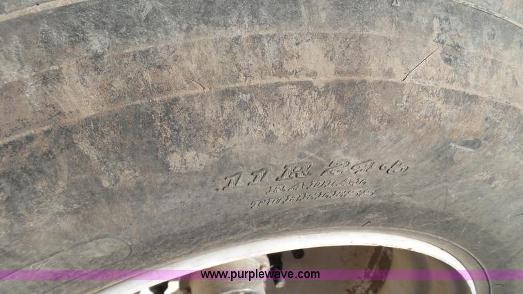 image for item J1280 2013 CTS BDT-40 bottom dump trailer