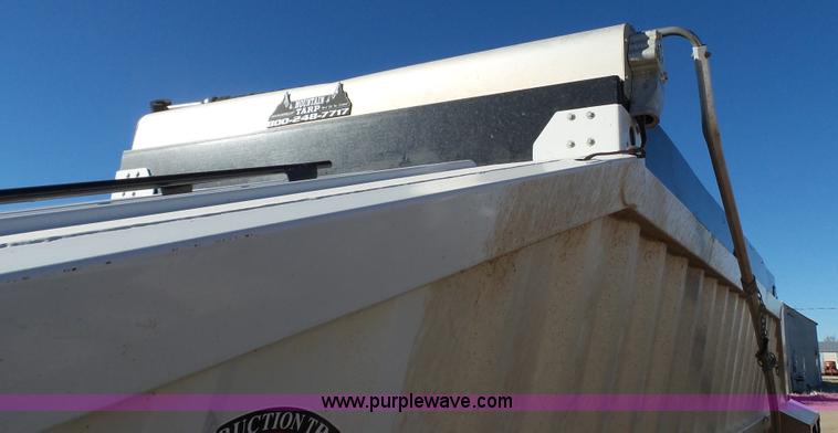 image for item J1280 2013 CTS BDT-40 bottom dump trailer