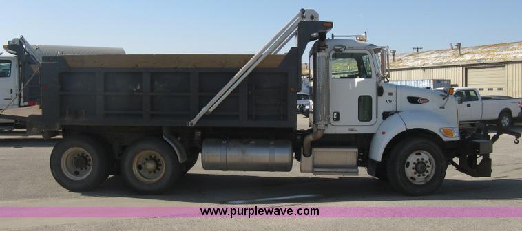 image for item J2906 2008 Peterbilt 340 dump truck