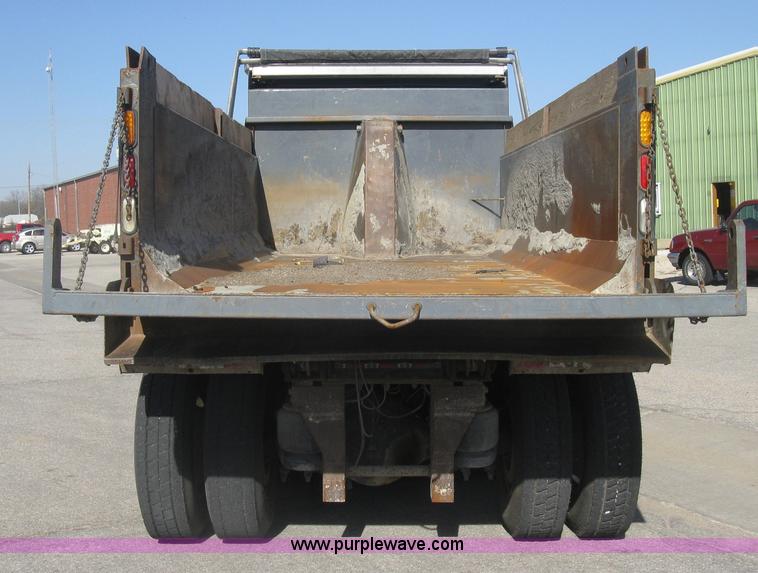 image for item J2906 2008 Peterbilt 340 dump truck