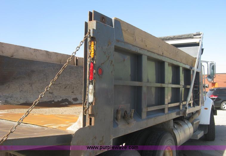 image for item J2906 2008 Peterbilt 340 dump truck
