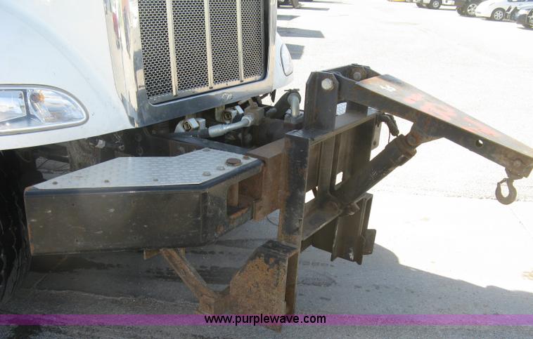 image for item J2906 2008 Peterbilt 340 dump truck