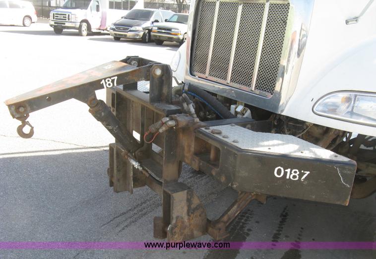 image for item J2906 2008 Peterbilt 340 dump truck