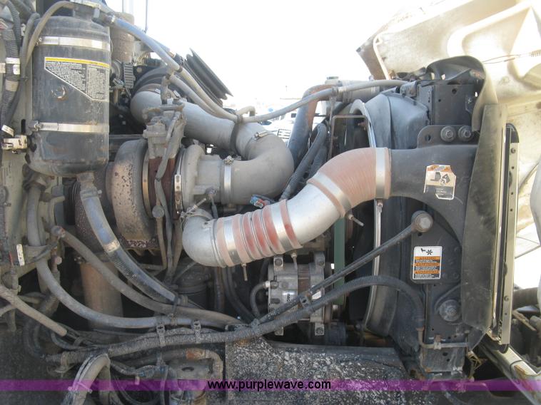 image for item J2906 2008 Peterbilt 340 dump truck