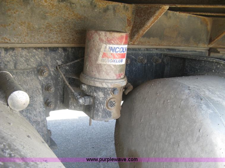 image for item J2906 2008 Peterbilt 340 dump truck