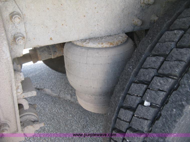 image for item J2906 2008 Peterbilt 340 dump truck