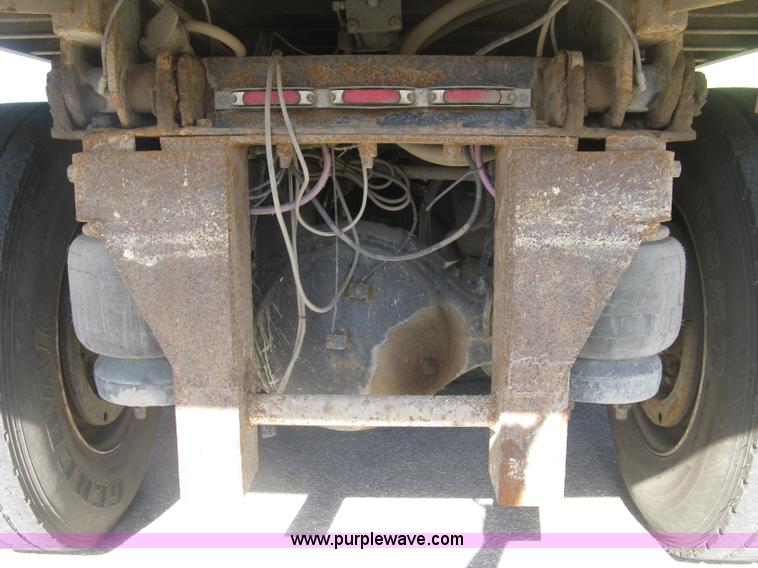 image for item J2906 2008 Peterbilt 340 dump truck