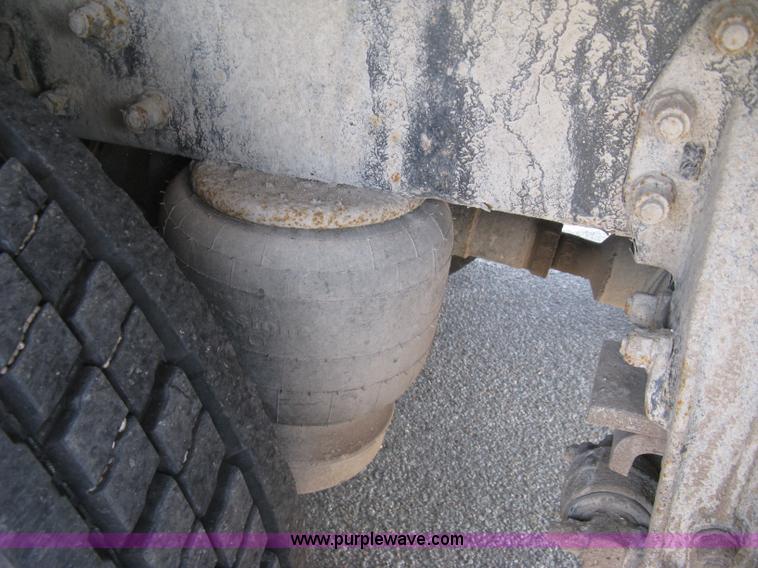 image for item J2906 2008 Peterbilt 340 dump truck