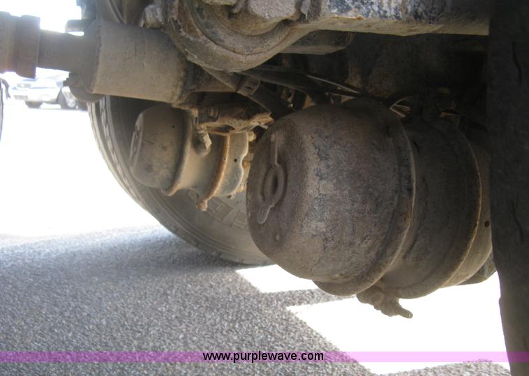 image for item J2906 2008 Peterbilt 340 dump truck